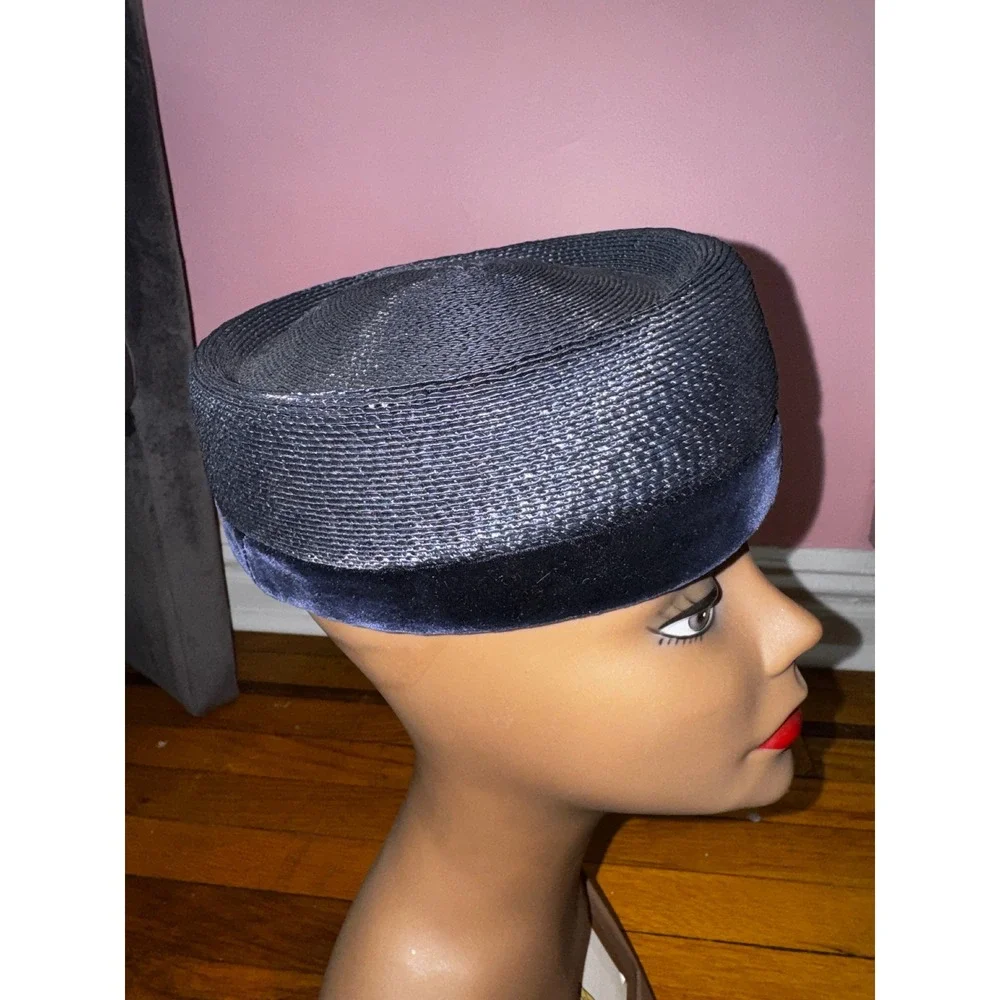 Vintage Green Room Millinery Bloomingdales Navy Velvet Straw Pillbox Hat Brooch